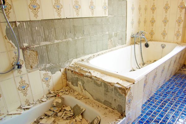 Bathtub Demolition in Akron