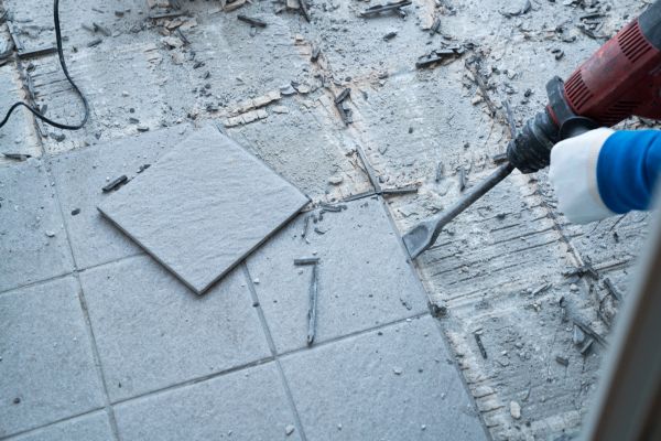 Flooring Removal Service in Akron